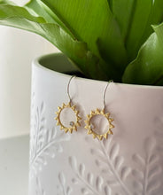 Load image into Gallery viewer, Solstice Glow Earrings with Zirconia Gem - SG0258Y